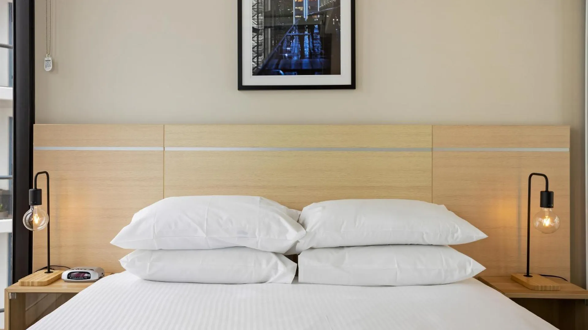 Cosy 1-Bed With River Views Pool Gym & Bbq ブリスベン アパート